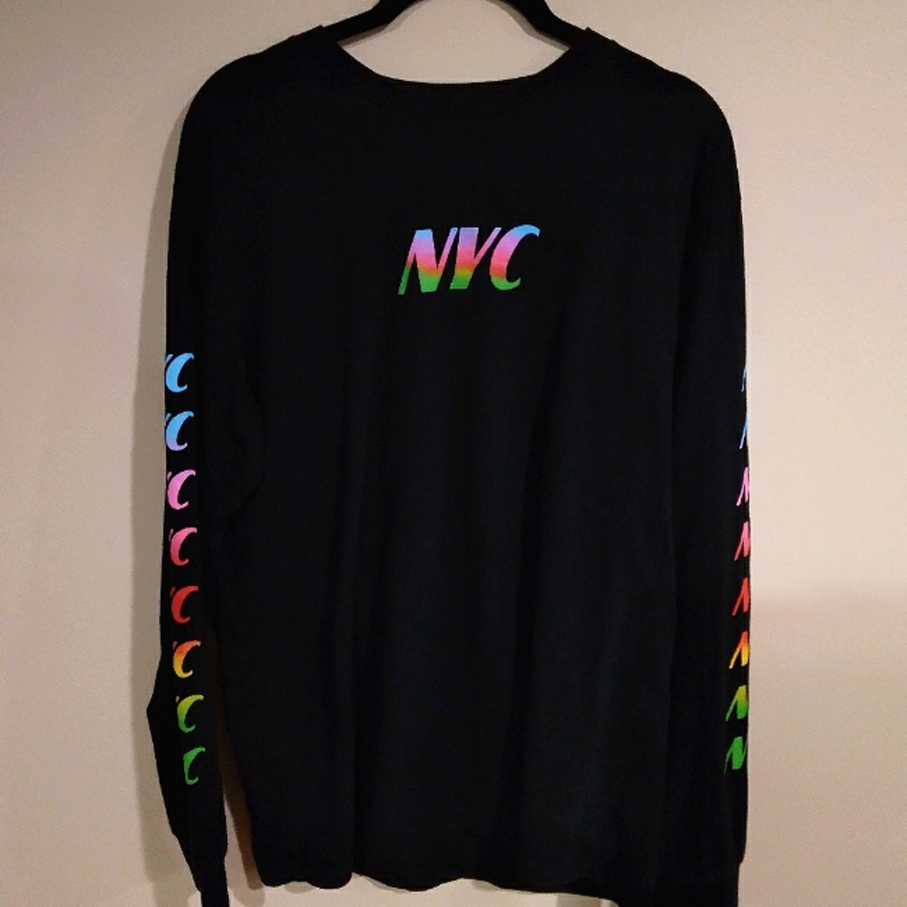 Forever 21 Men's NYC Rainbow Long Sleeve Tee